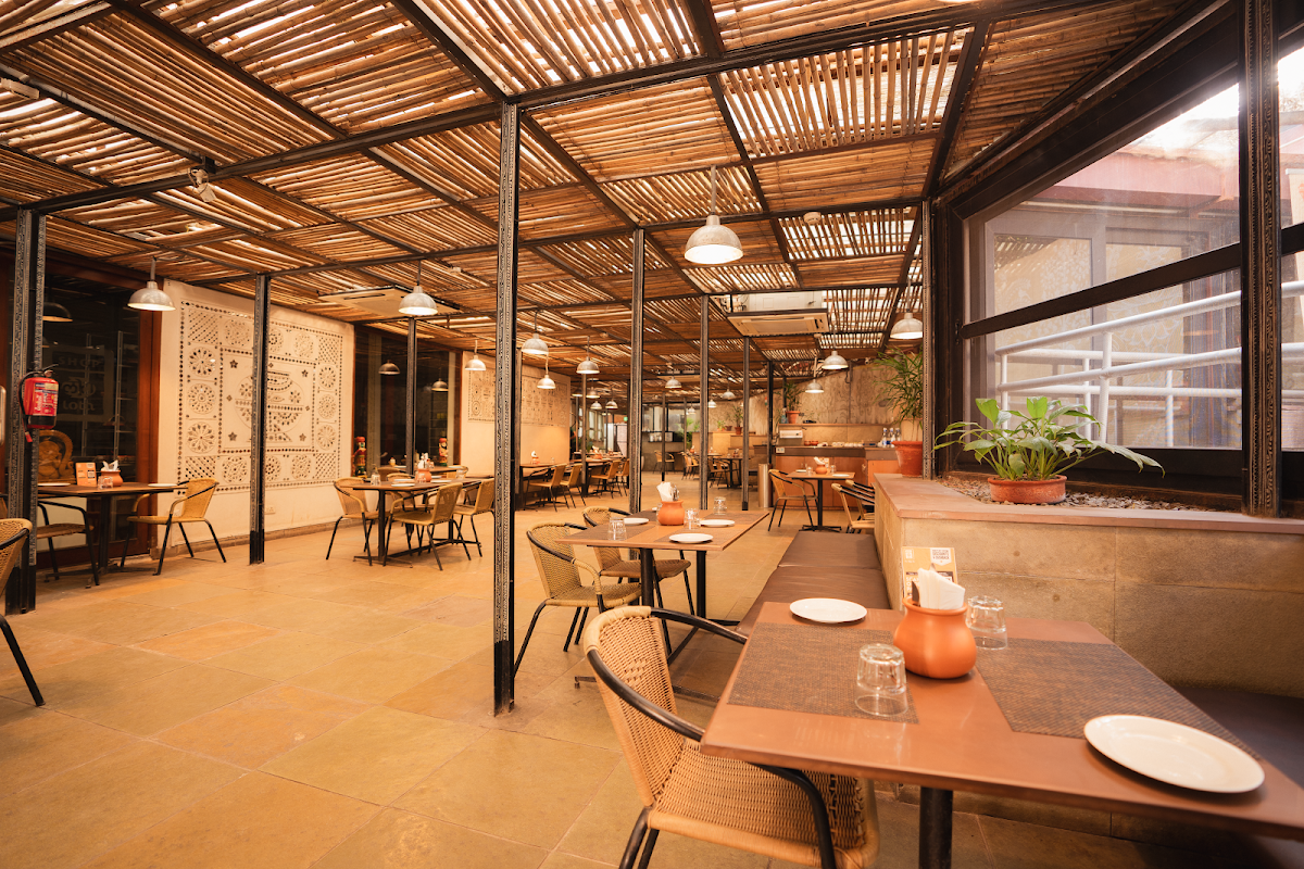 Cafe Lota